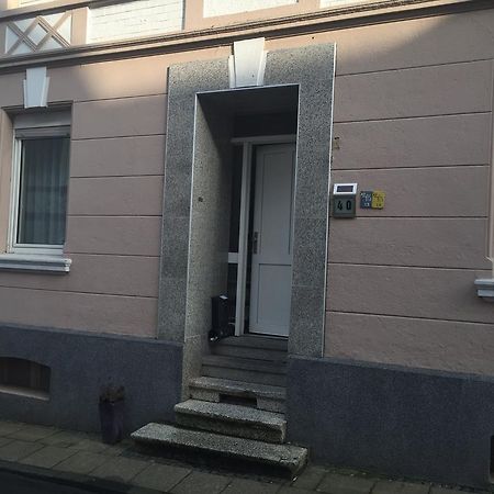 Schöne Ferienwohnung in Есен Екстериор снимка