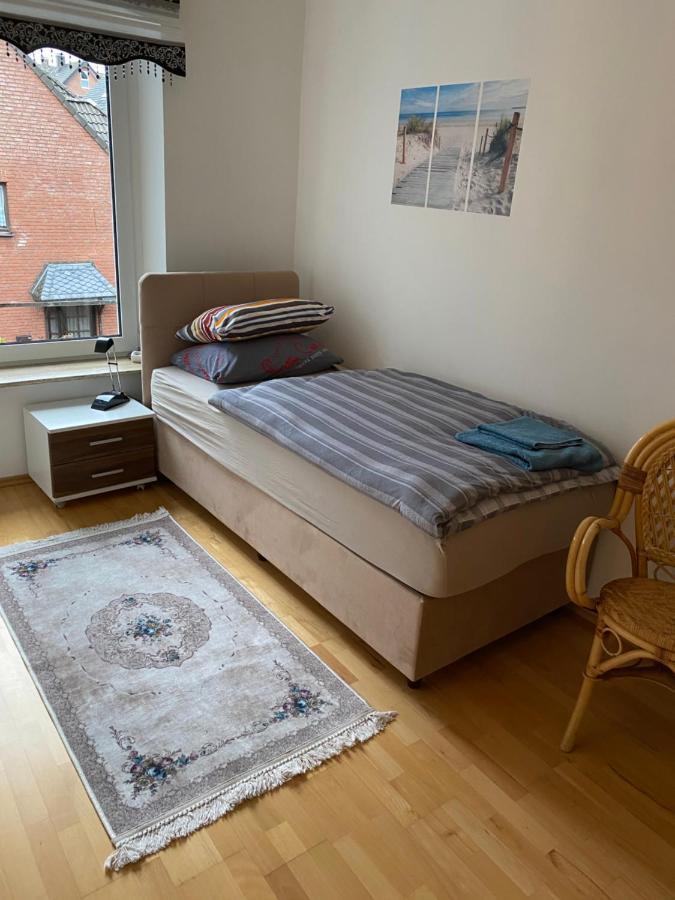 Schöne Ferienwohnung in Есен Екстериор снимка