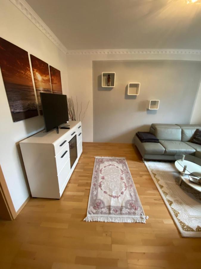 Schöne Ferienwohnung in Есен Екстериор снимка