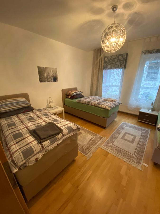 Schöne Ferienwohnung in Есен Екстериор снимка