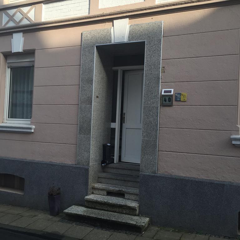 Schöne Ferienwohnung in Есен Екстериор снимка