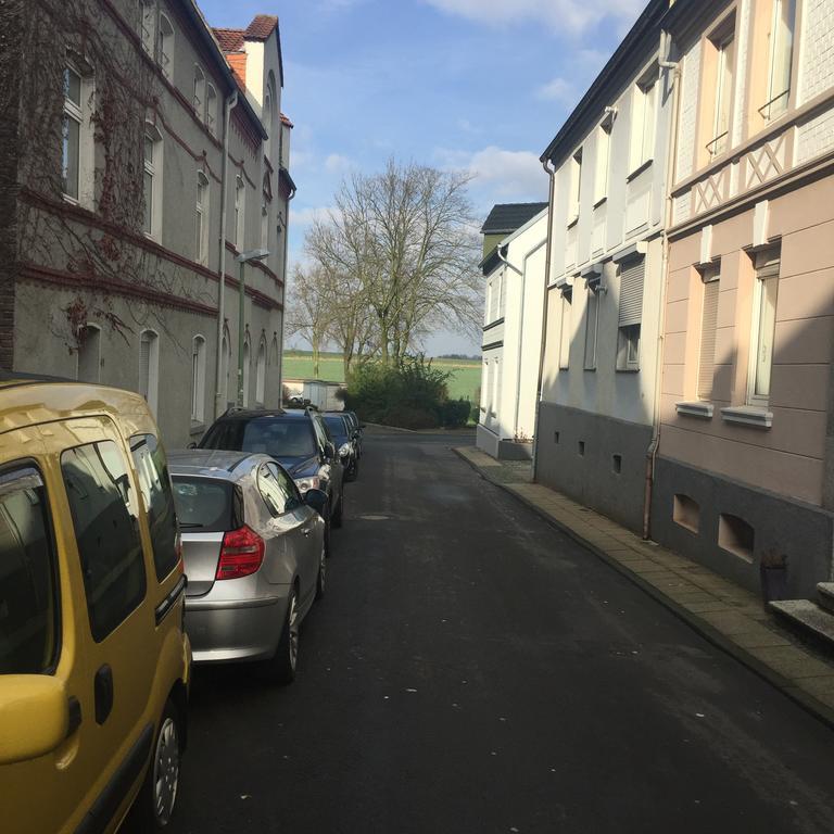 Schöne Ferienwohnung in Есен Екстериор снимка